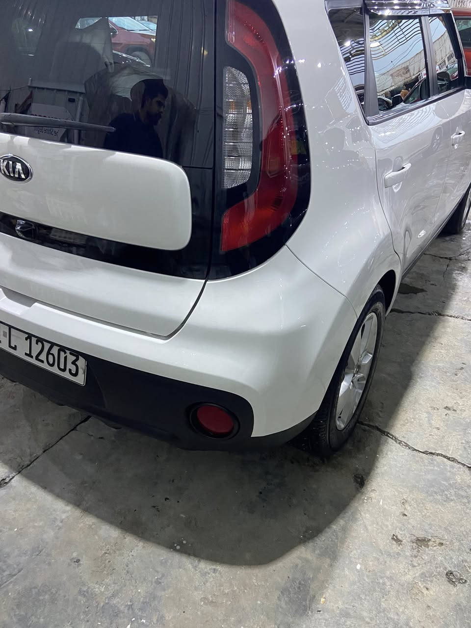 السلام عليكم كيا صول موديل ٢٠١٨ وارد أمريكي ماشية ٨٨ ميل حادثها كدامك مع سونار باب السايق والباب خلف سايق بحم كبس سيارة لوك جديدة جدا ايراك فقط بردة مواصفات معروفة رقم وهزة وسنوية جدد رقم سليمانية باسمنا يعني مايحتاج تأخذ سيارة وياك للتحويل مكينة ١٦٠٠ 
السعر ١١٥ ورقة 
مكان حي جهاد 
***********
***********
