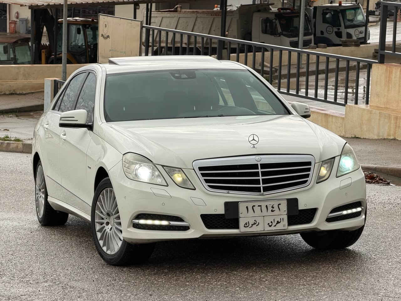 السلام عليكم ...للبيع 
                             Mercedes-Benz _E 200_ 2011// كلين
(( كلين تايتل )) (( كفاله عامه )) ((بدون حادث بدون بارد))
بدون شخوط …بدون رصعات 
سياره وارد الماني ظمان دولي  

سعر ((  133)) $مجال بسيط

سياره عليها ( 10 ورقات ) غرامه ينخصم من السعر 

‏‎تلفون 📞  
: *********** وتساب
***********

_________________________________
كير محرك وضع شركة
محرك 2000 توربو ارغب نوع
ماشيه 145الف فقط 

 بدي كيت كامل AMG
مکینه 4 سلندر 20 تيربو
‏‎موديل 2011
‏‎ماشيه 145الف  
___________________________________
مواصفات السياره فول فول فول مواصفات
فتحه سقف .. .. هندبريك بصمة .. .. .. كشنات جلد .. كشنات هيتر .. كشنات خزن .. .. .. 5 انظمة قياده .. شاشة جبيره .. .. ماوس …فول تحكمات سترين .. مري كهرباء .. تبريد قطعتين .. لايتات زينون + ليد .. بك لايتات ليد .. لايت دبل …عدسة.. ..كشافات اماميه زينون .. عالي ناصي زينون …. اظاءة داخليه LED …… ‏‎حساس خلفي و امامي ….تبريد مركزي …. مري كهربائي ‏‎….مري اوتو … داخل صاج‏‎ … اشاير بل مري …. شفتات ستيرن …. داخل صاج 

تخم تايرات جديد كير محرك وضع شركة 
‏‎ السياره حلوه و كامله ومابيها نقص برغي‏‎ دهوك, العراق
