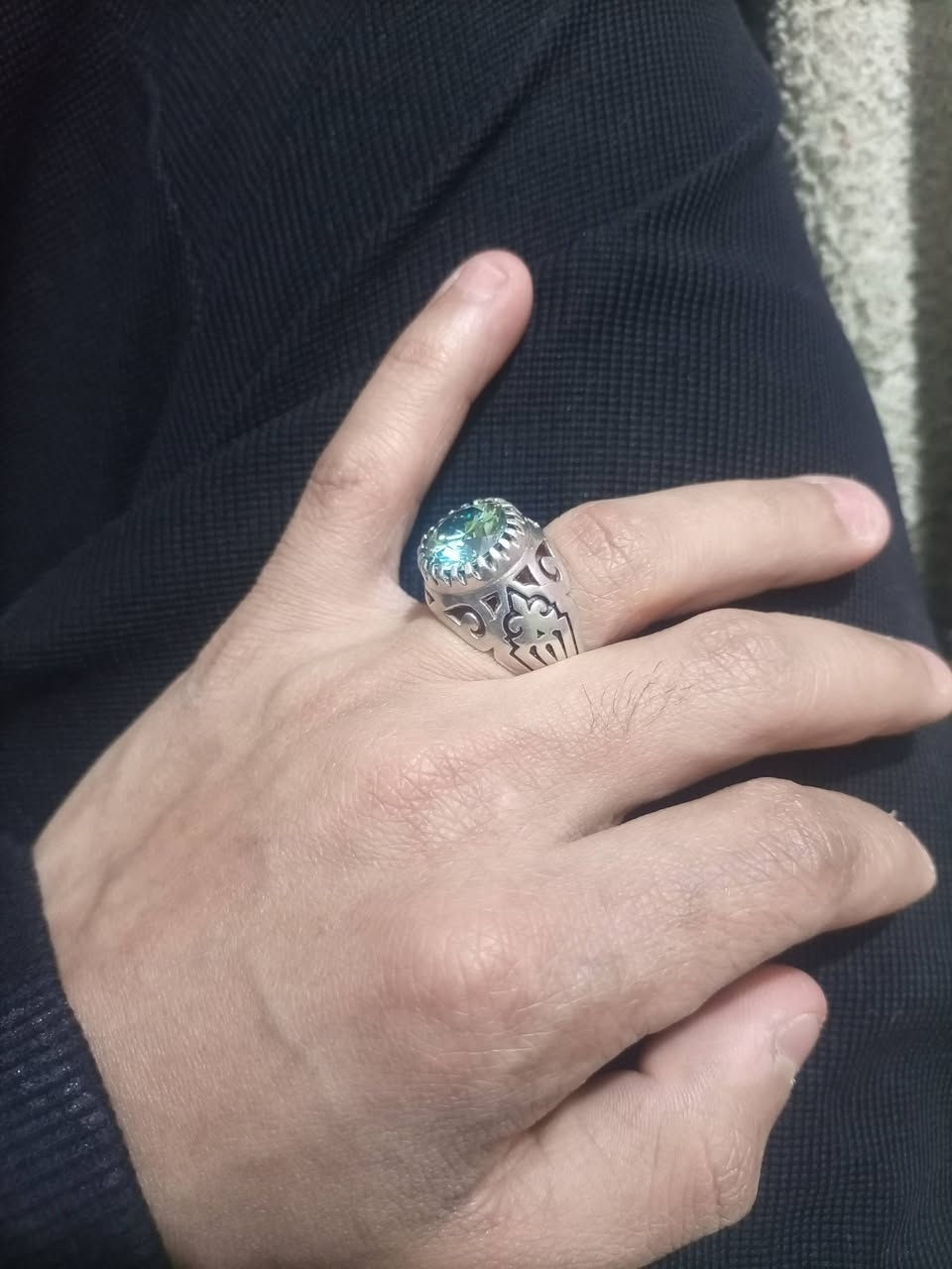 السلام عليكم اخوان
محبس موزنايت حجرته كلش حلوه وحجمها حلو ✨
 فضه عراقي ٩٢٥
صياغه يدويه وثقيله مرتبه ونازكه ♥️🔥
مكاني بلكوت / بيع او مراوس عادي شعندك نزل بتعاليق


**إذا كنت صاحب هذا الإعلان وتريد حذفه لأي سبب، رجاءا أرسل رسالة إلى الدعم الفني**