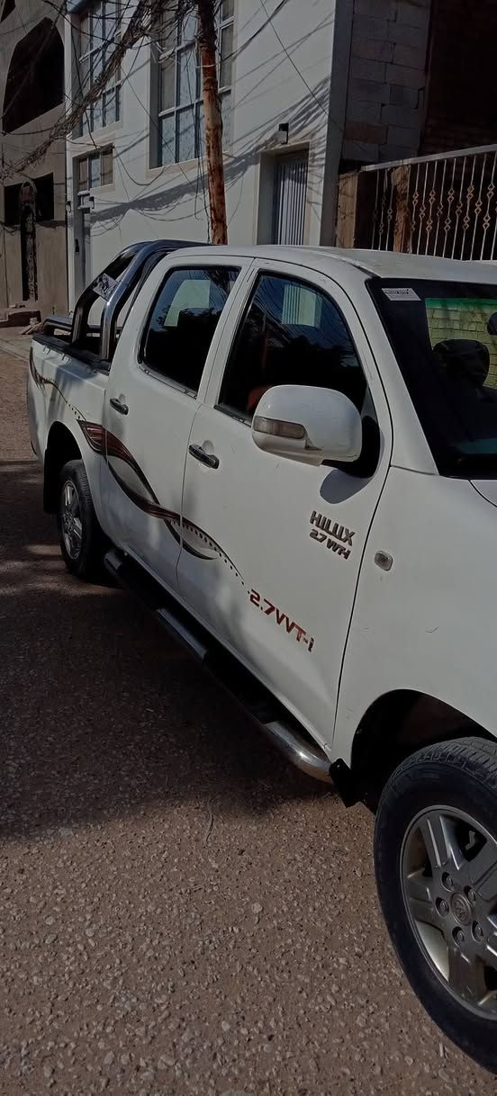 للبيع سياره بيكب دبل قماره نوع تيوتا هايلوكس موديل 2010 كير عادي سنويه جديده لغاية 2031 رقم دولي 28 نجف محرك كير ممتاز الشكل مثل ماموجوده في الصوره سيار حلوه بالنجف الشراي يتصل على الرقم ***********
