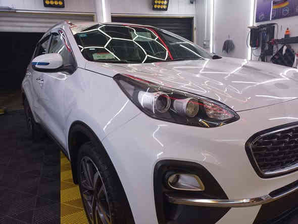 السلام عليكم 
للبيع كيا سبورتج 2021 خليجي بيسك 
المواصفات
شاشة انفكيشن
اريل انفكيشن
تبريد قطعتين 
حساس خلفي
مري شفط
اشاير بل مري
سايد بريك رجل
كروس سرعة 
كامرة خلفية
يدات نيكل
فول تحكم ستيرن
شاشة اعطال
مانع تزحلق
سويج شخاطة 
ماشية 67الف كم 
رقم بغداد ب اسمي 
بيها تعديل بل جاملغ الايمن والبنيد كذلك 
السعر 206 وبيها مجال
مكان السياره بغداد الشعب
للاتصال 
***********
