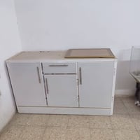 عياده للبيع مكتمل عدد كراسي اسنان 2 بسعر مناسب في بغداد 07729910121