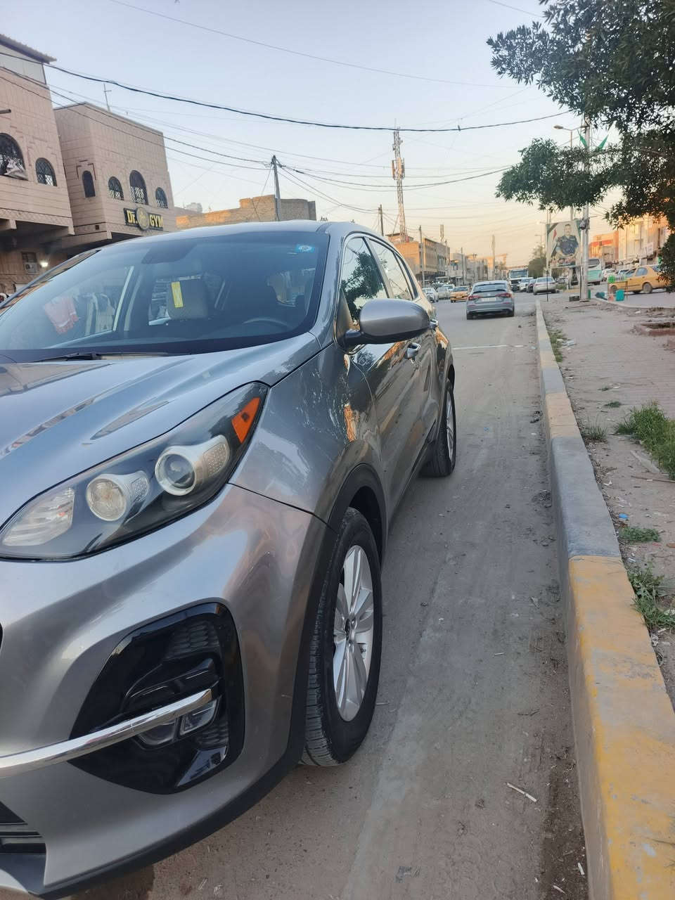 سبورتج موديل2019 امريكي محرك 2400 بيها قطعتين بنيد وجاملغ  نص فول قطعتين تبريد رقم بغداد شرط التحويل عنوان بغداد الكاظميه للاستفسار ع رقم  السعر 142 وبيها مجال ***********
