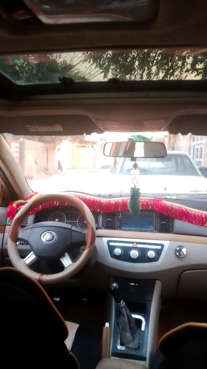 سلام عليكم ليفان 620 رقم نكليزي بأسمي هيئةوغرمات مصفره محرك كير جديد سعره36 وبيها مجال عنوان بغداد الزعفرانية  ***********
صدر نص عمر و بيه ضربه جاملغ بس تحويل ثاني يوم
