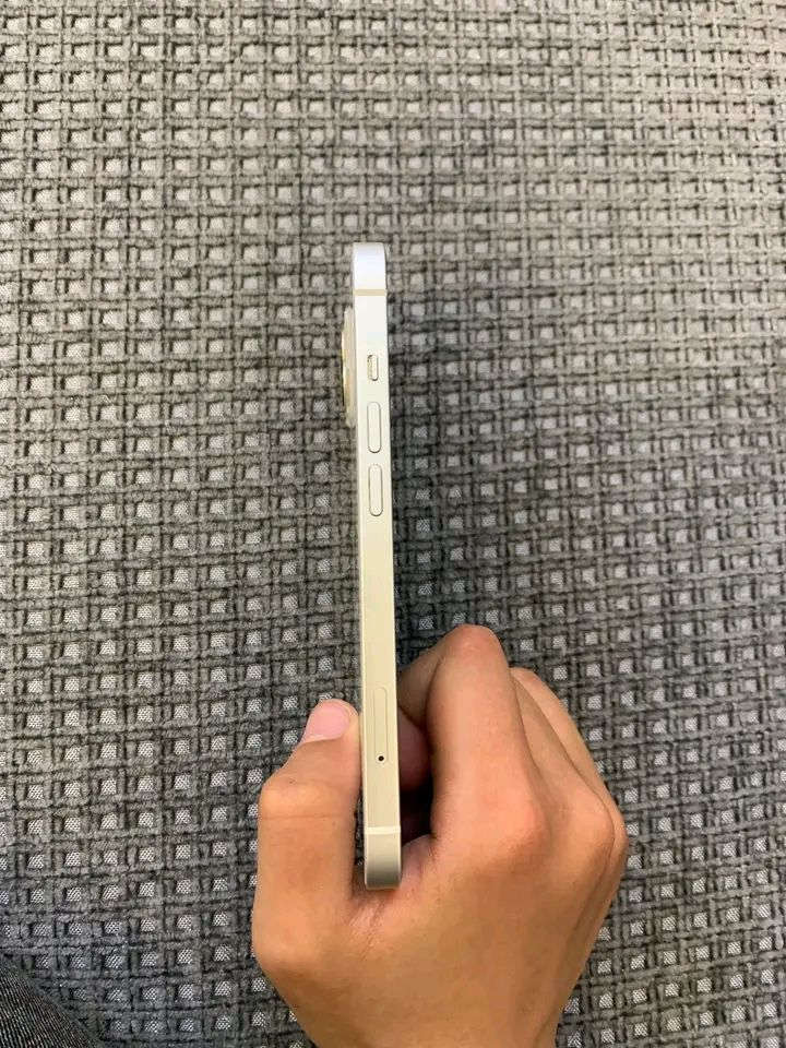 السلام عليكم ورحمة الله وبركاته 
آيفون13
#ذاكره128#بطاريه 82 
نموذج M/LL الأمريكي الأصلي شرط كلشي مامبدل وشرط حاسبه نورمال وتر بروف شرط مايعبر هوا كاميراته حلوه كلش وتصويره راقي وياه كيبل شحن#السعر 425 بي مجال


**إذا كنت صاحب هذا الإعلان وتريد حذفه لأي سبب، رجاءا أرسل رسالة إلى الدعم الفني**