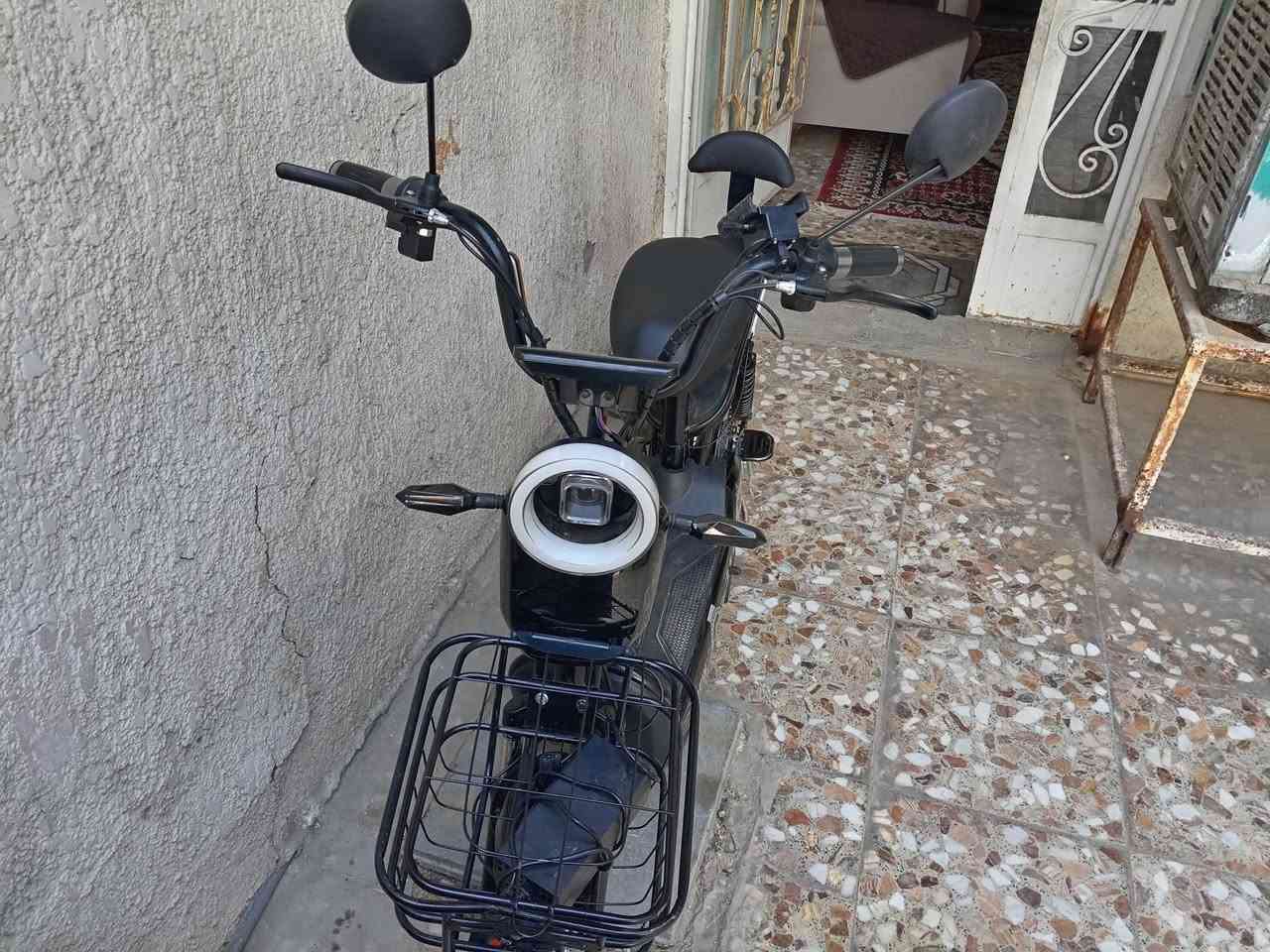 دراجه كهرباء شحن جديده بطاريات جديده ما مستعمله شي قليل للبيع السعر ٢٥٠ اتصال ***********
