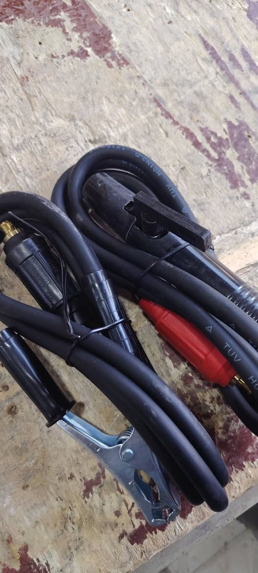 واير لحيم حار + بارد ، الطول 2 متر ، نوعيه راقيه اصليه مال انجيكو وتوتل ،
البيع جملة ومفرد كمية غير محدودة تواصل واتساب ***********
