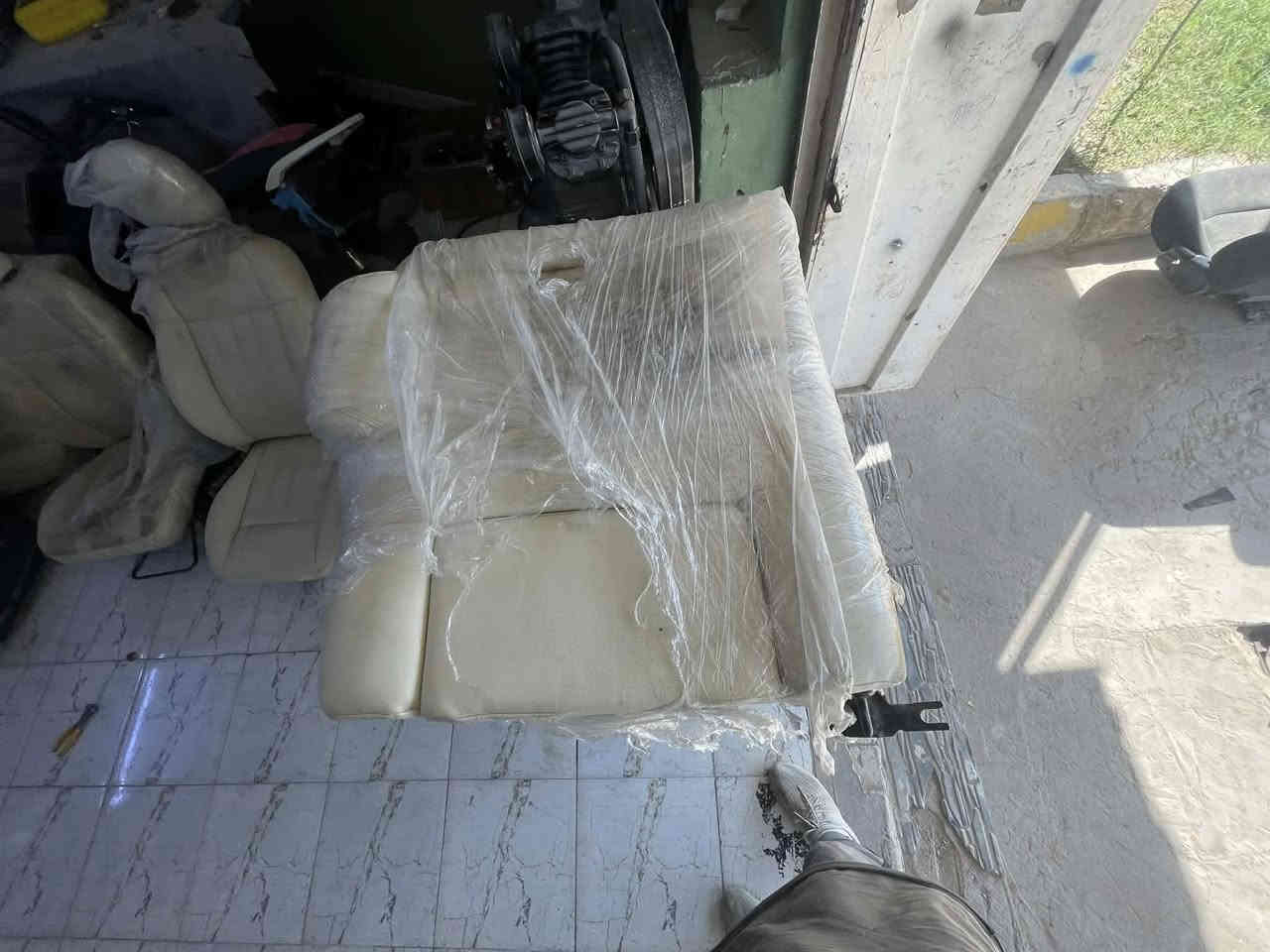 سلام عليكم تخم كشنات مال ٢٠١٠
جدد مال حاويه للبيع او شراي يتصل وانا خادم المكان ديوانيه عفك ***********
