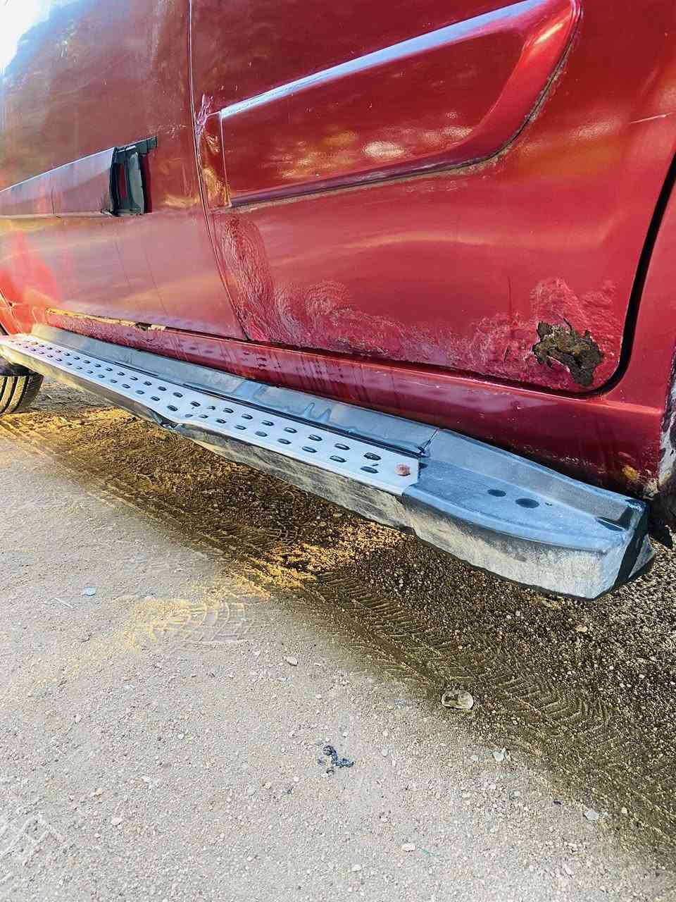 سلام عليكم
تيكو 2012 مكينة وكير علفحص 
تايرات تخم كامل جديد
 باتري جديد وبي كارت ضمان
 السيارة عليها ادامة محرك كامله من بلكات ووايرات ونوزلات وعبوة كاملة كلها جدد نكرة وحدة 
 تخم سماعات كاملة مال كوري تفصيخ
سنويتها 2028 
غرامات صفر 
السيارة شوي عوزها ترتيبات من ناحيه الدرايم شفت 
وخياسات موضحة بلصورة سعرها45 وبيها مجال 
مكانها نجف  ***********
راعيها بكربلاء مداور ثاني يوم
