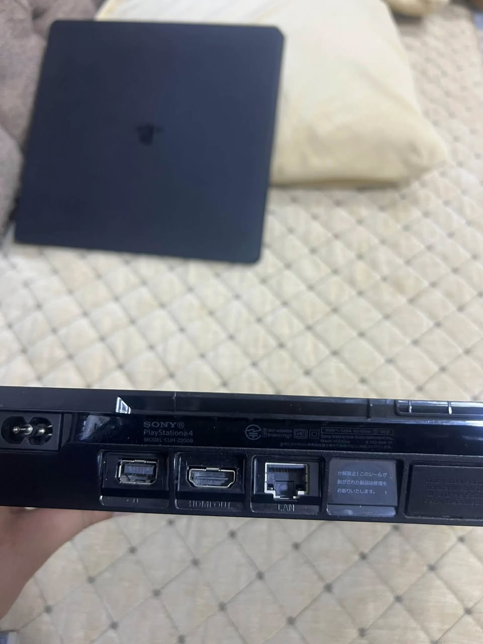 السلام عليكم ps4 سلم مهكر نظام 12 جهاز لوك ستيكر استخدام شهر واحد بس بي ٦ لعبات جهاز نظيف كدامك بالصور سبب البيع محتاج فلوسه كامل ملحقاته حوستكات ثنين وكارتونه من الاخير السعر 335 وتوصيل مجاني كل محافظات 
لمايشتري ليراسل يوصلك للبيت 335
واتساب ***********
