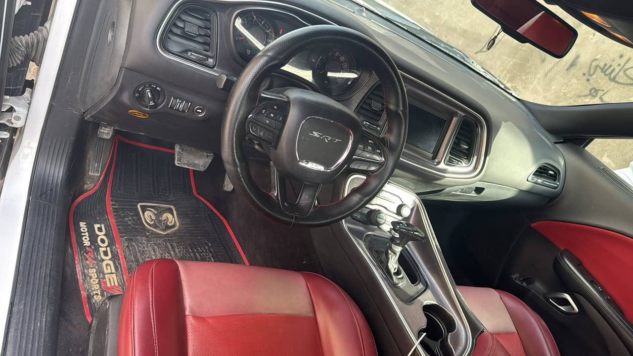 للبيع دوج جالنجر موديل 2017  محرك 6 سلندر
تو ويل السعر 150 للاستفسار***********
