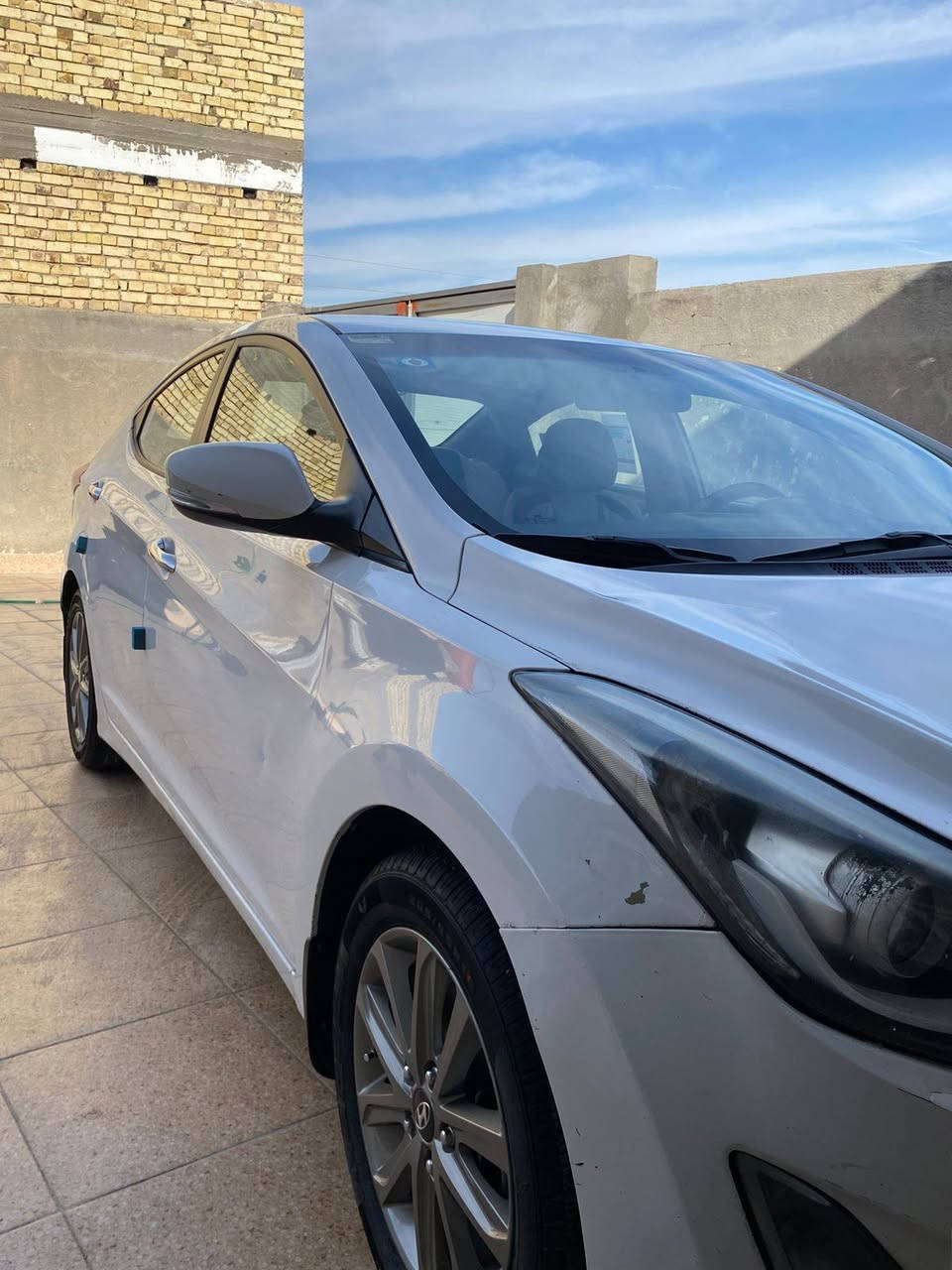 السلام عليكم النترا 16 للبيع نضيفه وخير من الله سياره جاهزه كلشي كامل المكان ذي قار 
للاتصال ***********
