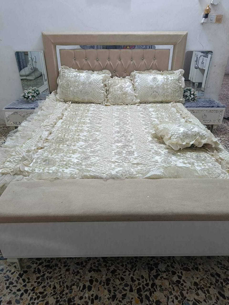 غرفه تركي مستعمله قليل بعدهه جديده سعر ٤٥٠ وبيهه مجال مكانهه كربلاء الارابط الحولي ٩ قطع


**إذا كنت صاحب هذا الإعلان وتريد حذفه لأي سبب، رجاءا أرسل رسالة إلى الدعم الفني**