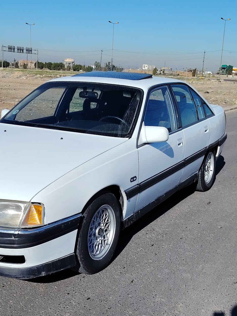 اوميكا حجم 26 للبيع
موديل 92
محرك نفخ كير شرط طخم امامي وخلفي زين
تدفئة شغالة تبريد عاطل
داخلها مرتب

سنوية عظم 2026

بيها صبغ جاملغات خلف اثر حادث
وجاملغ امامي عكس السايق 

كوبون بانزين

السيارة بسمي اني الشرعي

مكاني موصل حي الميثاق
السعر 30 وبيها مجال
 
***********
