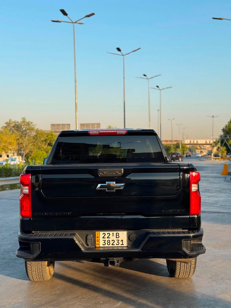 سلام عليكم
شوفليت سلفرادو 2024  
سلفرادو كوستم بلاك توب بلاديه 
السياره باب طويله وبدي قصير 
سياره مكفوله كفاله عامه 
عدا حادثها فقط جاملغ وباب بدون ايرباك 
سياره معلايه مِــن امريكا دبلات رياضي
سياره دخول جديد 
ماشيه 28 الف 
مواصفاتها 
-فور ويل 
-كير تعليك
-رادارات 
-باب البدي قطعتين 
-قاصات
-لايت اتو 
-كروز سرعه 
-قطعتين تبريد 
-كشن كهرباء 
-تشغيل عن بعد
وبعد بيها هواي مواصفات معروفه 
سياره رقمها اربيل بأسمي تحويل ثاني يوم 
مكاني بغداد 
اي ستفسار ***********
