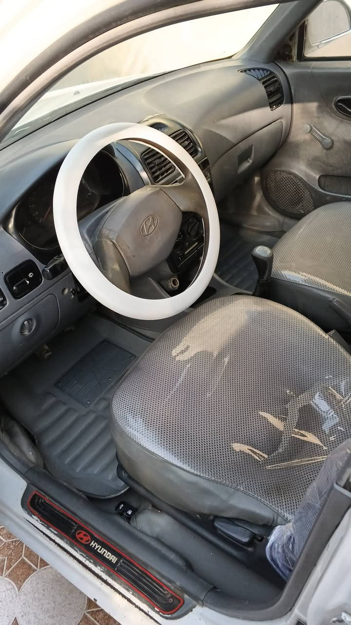 هونداي أكسنت موديل 2004 مزاد وزارة الداخلية بيها كتاب ترقيم وكاله عامه ام الباركود شاد مكينه وكير حاويه بعدهن بضمان جدد تخم تاير جديد دوشمة جديده تبريد وكهربأيات كله بلادي سياره مال جني وشغل 
*********** سعرها 30
