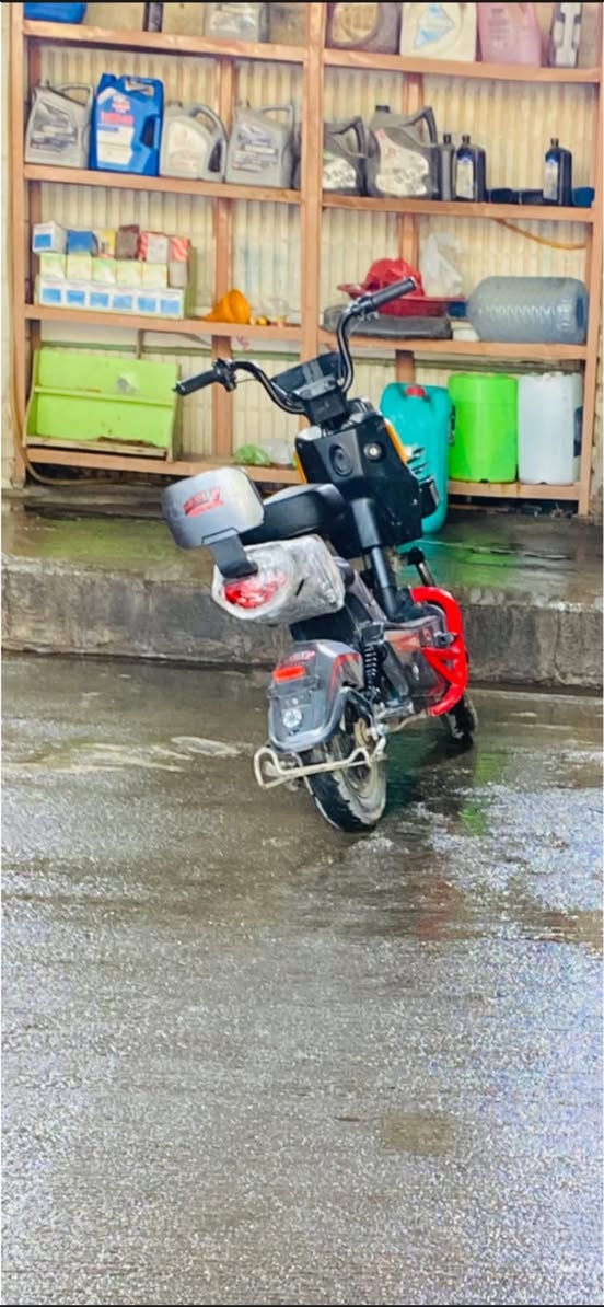 السلام عليكم دراجه RAYAN MOTOR للبيع مواصفات دراجه بيها نضامP دبل اشاره LEDعالي ناصي مابيها اي مشكله سرعه 45حقيقي الدراجه سريعه جدا فيها درع   الدراجه تخبل مستخدمه 1️⃣ شهر  ومواصفات هواي سعر250 مجال الرقم ***********
