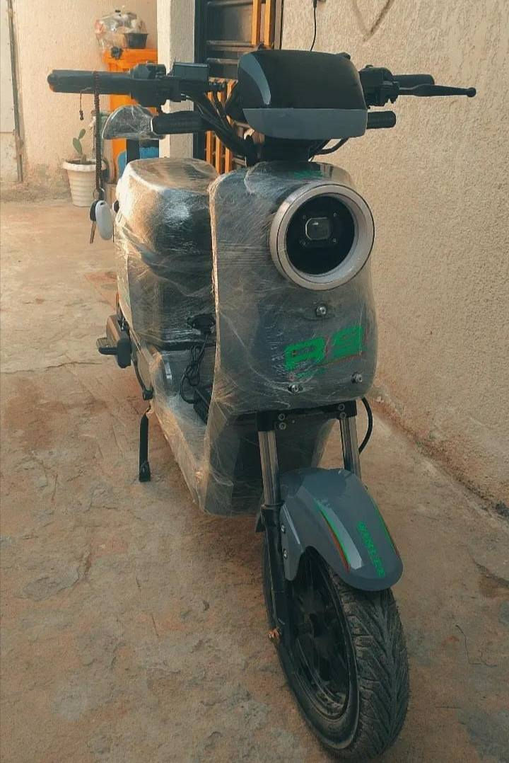 السلام عليكم دراجه للبيع شحن سرعه 109 المكان البصره ابو الخصيب R9 السعر530 بطاريات خمسه الموديل 2026
الرقم (***********)
