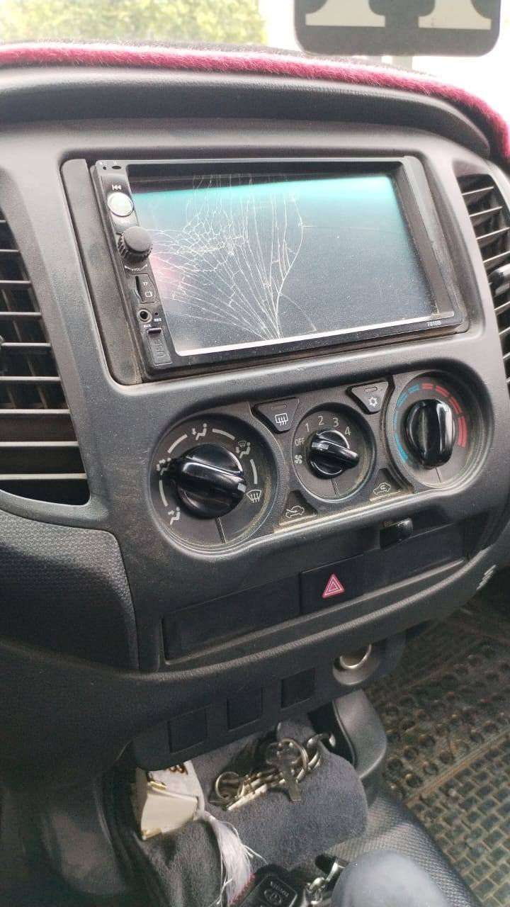 نعلن عن توفر جميع انواع الشاشات الحديثه وباشكالها المتنوعه
متوفر شاشات كل الاحجام لكل انواع السيارات 
اصدار حديث وبذاكره مختلفه حسب النوع  وراح تدعم ::

( Wifi  _ بلوتوث _ خرائط _ GPS  _ سوق بلي _ google _ يوتيوب _ موسيقى _ مقاطع فيديو _ كامره اماميه _ كامره خلفيه _ تقسيم صوتي _ انعكاس شاشه الموبايل _ راديو _ ستلايت)

(تختلف الاسعار حسب نوع الشاشه ٩ أنج و١٠ أنج مع الإطار او بدون اطار) 

للاستفسار الاتصال على الأرقام التاليه 
***********  _***********
قرية أشميط - الشارع العام - مجمع اقرأ مقابيل - ماركت الموسى
