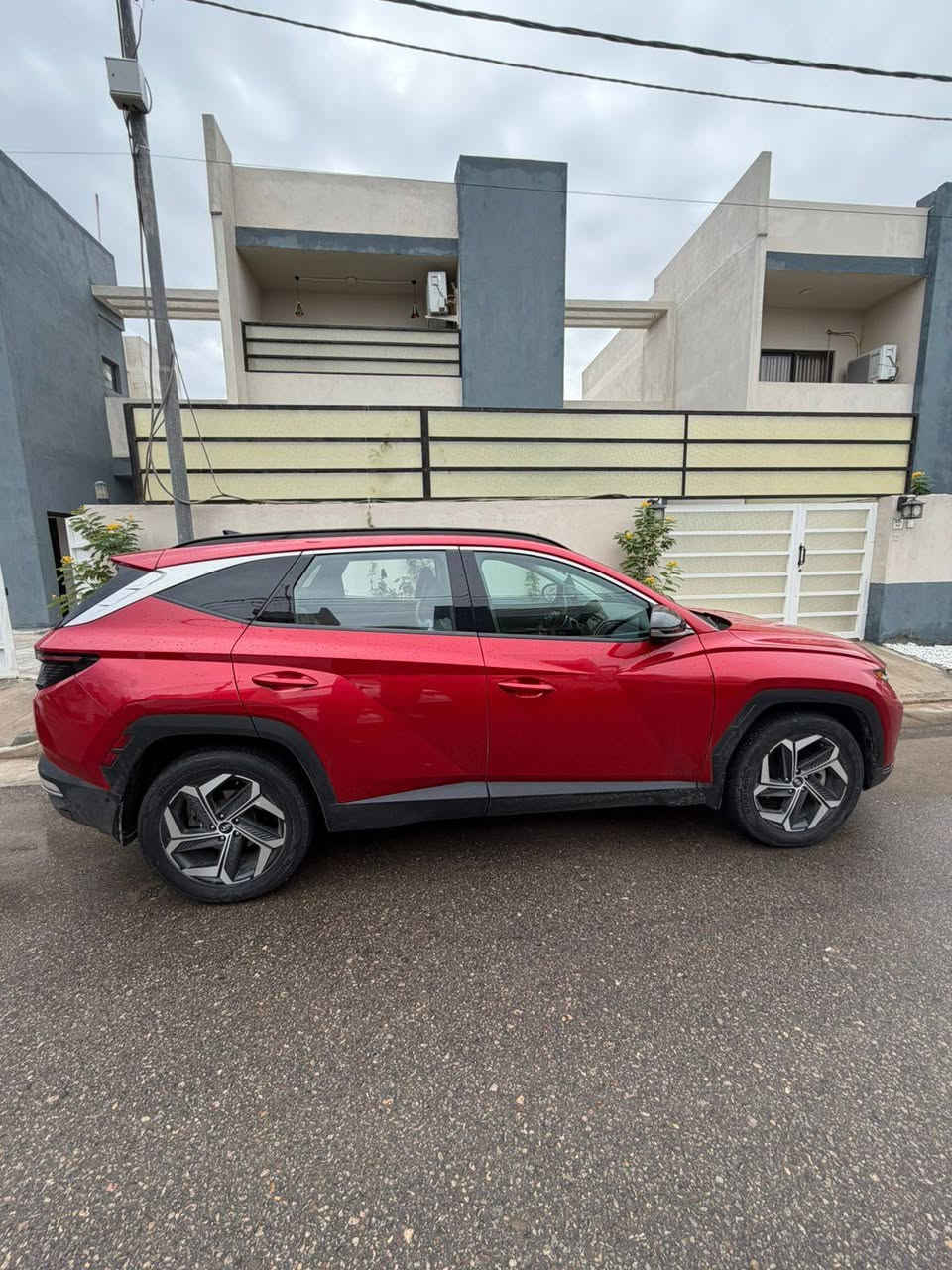 السلام عليكم
توسان ٢٢
وارد امريكي
مواصفات لمتدد
محرك ٢٥٠٠
كامرات ٣٦٠
بانوراما 
كير دكم
شاشه جبيره
ومعروفه مواصفات المتدد
ماشيه ٩٥ الف كيلو
حادثه جانبي فقط الباب الخلفي مبدل الباقي بارد
السياره بأسمي
السعر ١٩٥
مكان السياره كربلاء المقدسه 
***********
