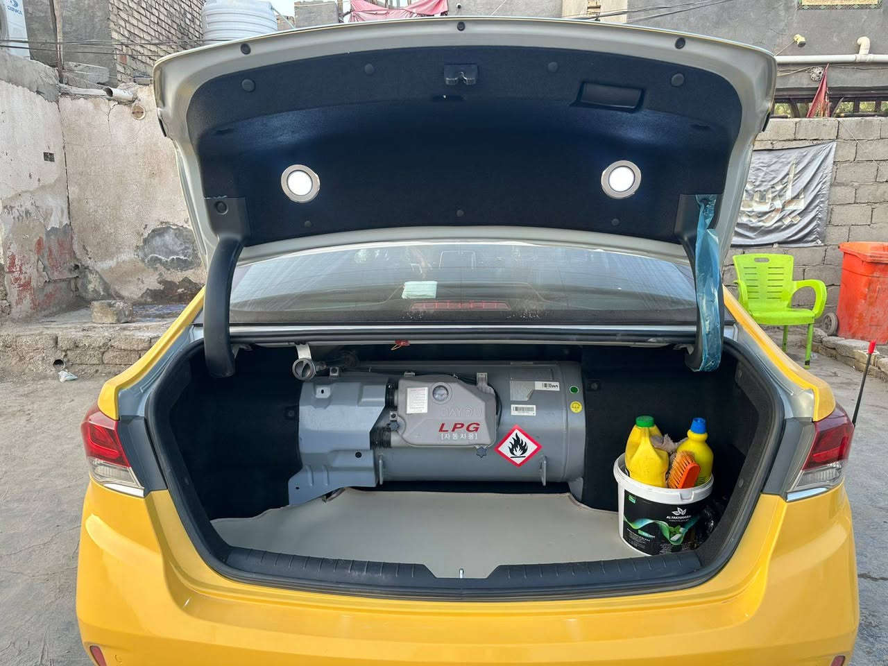 السلام عليكم سوناتا موديل 22 ماشيه 50 وارد كوري أصل غاز خط واحد ضررها جوملغ أيسر رقم بابل السعر 200 وبيها مجال قليل جداً الشراي يتصل ***********
