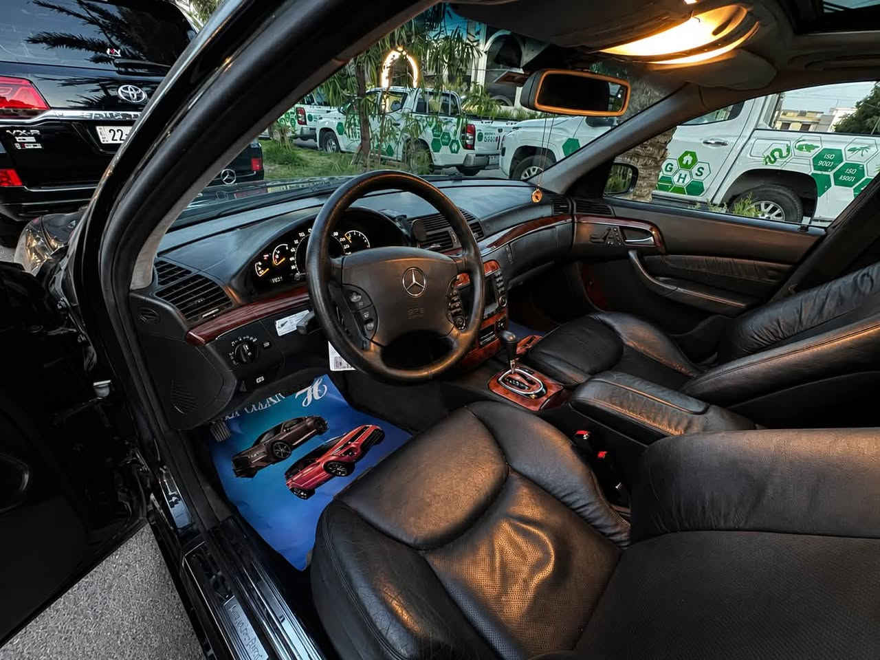 S350
ماشي 150الف
رقم بغداد 
بيها قطعه وحده صبغ فقط 
مكانها بغداد 
سياره ماشاءالله من تكول جديده جديده 
شرط برغي ممفتوح بالمكينه والكير وشرط زلغ بالكهربائيات ماكو اكفل كير ومكينه وكلشي بيها 
تعال وشوف بعينك وانت تقيم 
***********
بي وات ساب 
واكو ملاحظه من تتصل اكلك بيها
