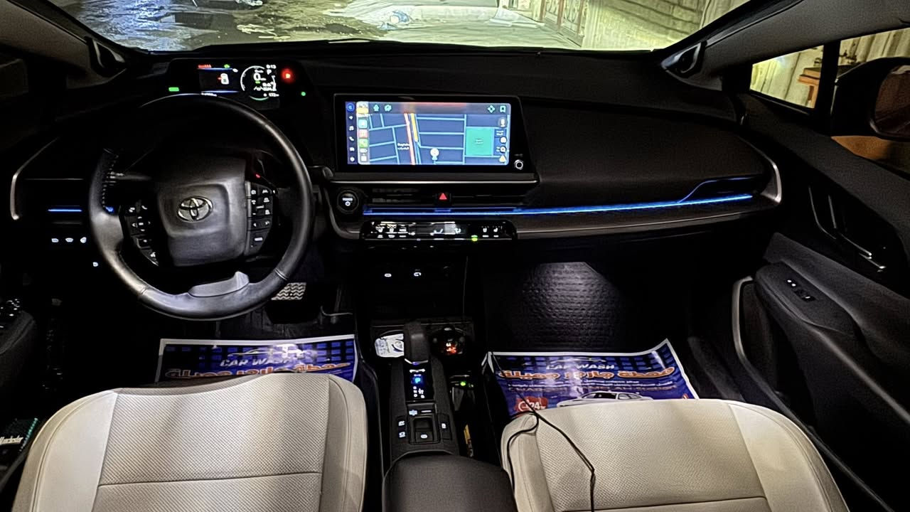 تيوتا بريوس ياباني وارد امريكي 2024 ليمتدد محرك 2000 هايبرد 196 حصان فول مواصفات للاخير 
السعر 175$ وبيها مجال للشراي 
صور حادث موضح صبغ 4 قطع ونص بدون دواخل شواصي لغود مكفوله بعدها بمي وعاز الشركة
ماشيه 24 ميل 

  فول مواصفات للاخير : (المختصر)
داش كام كامرة تسجيل حوادث اصليه مال تيوتا سعرها 480$
5 كامرات محيطيه ومراية الرؤية الخلفيه صورة بث
حساسات ورادارات محيطيه 12 حساس 
اوتو بارك باركينك تطبك وحدها 
شحن لاسلكي للتيلفون
كشنات جلد تدفئة وتبريد والخلفي تدفئة وسترين هم
كشن السايق كهرباء وخزن ميموري 
بصمة تشغيل وابواي وصندوق 

السياره اني استوردتها وصلحتها ع ايدي تصليح فول ومابيها نقص برغي 
مكاني بغداد ***********
