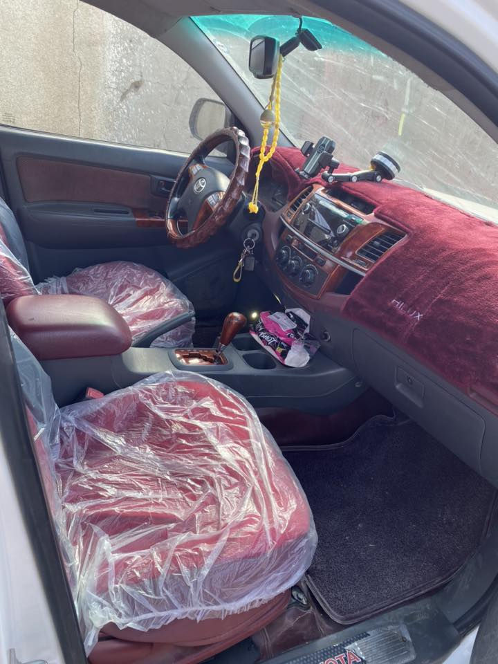 السلام عليكم للبيع تويوتا .2014. اوتوماتيك    سعودي باب اول شاصي 19.  رقم سليمانيه شرط التحويل. سياره نظيفه مال جناي بيها صبغ وبارد قليل  ما موضح بسونار والباقي مقفول كفاله عامه.محرك ما مفتوح كير صدر تبريد كله جاهز.  سعرها 205 وبيها مجال للطيبين.   مكان سياره بغداد ناحيه الرشيد رقم الهاتف *********** رقم نكليزي
