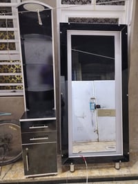 كرسي شغال ومرايا وفاترينه  للبيع المكان  بغداد الامين  07732449830