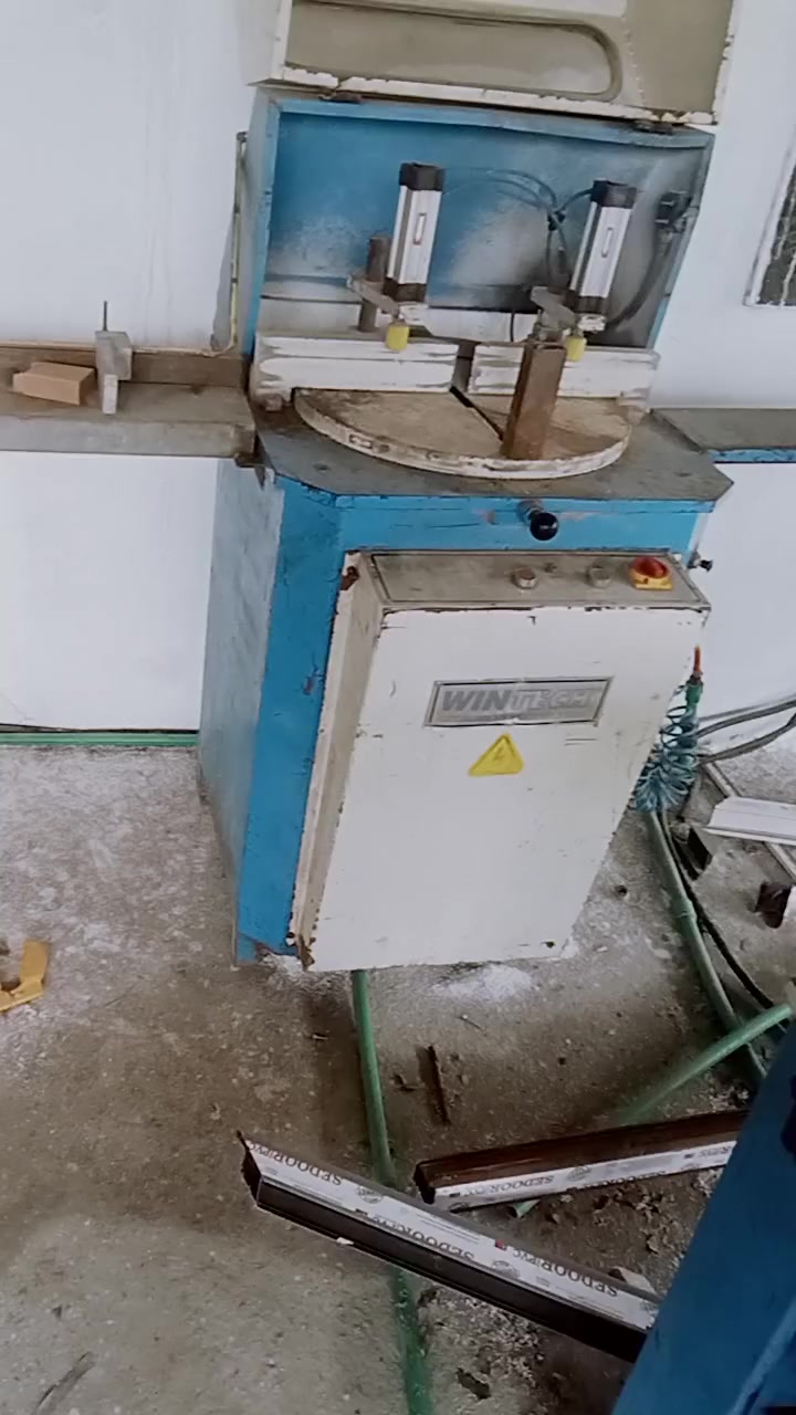 كتر pvc ثري فيز للبيع العنوان ديالى
***********
