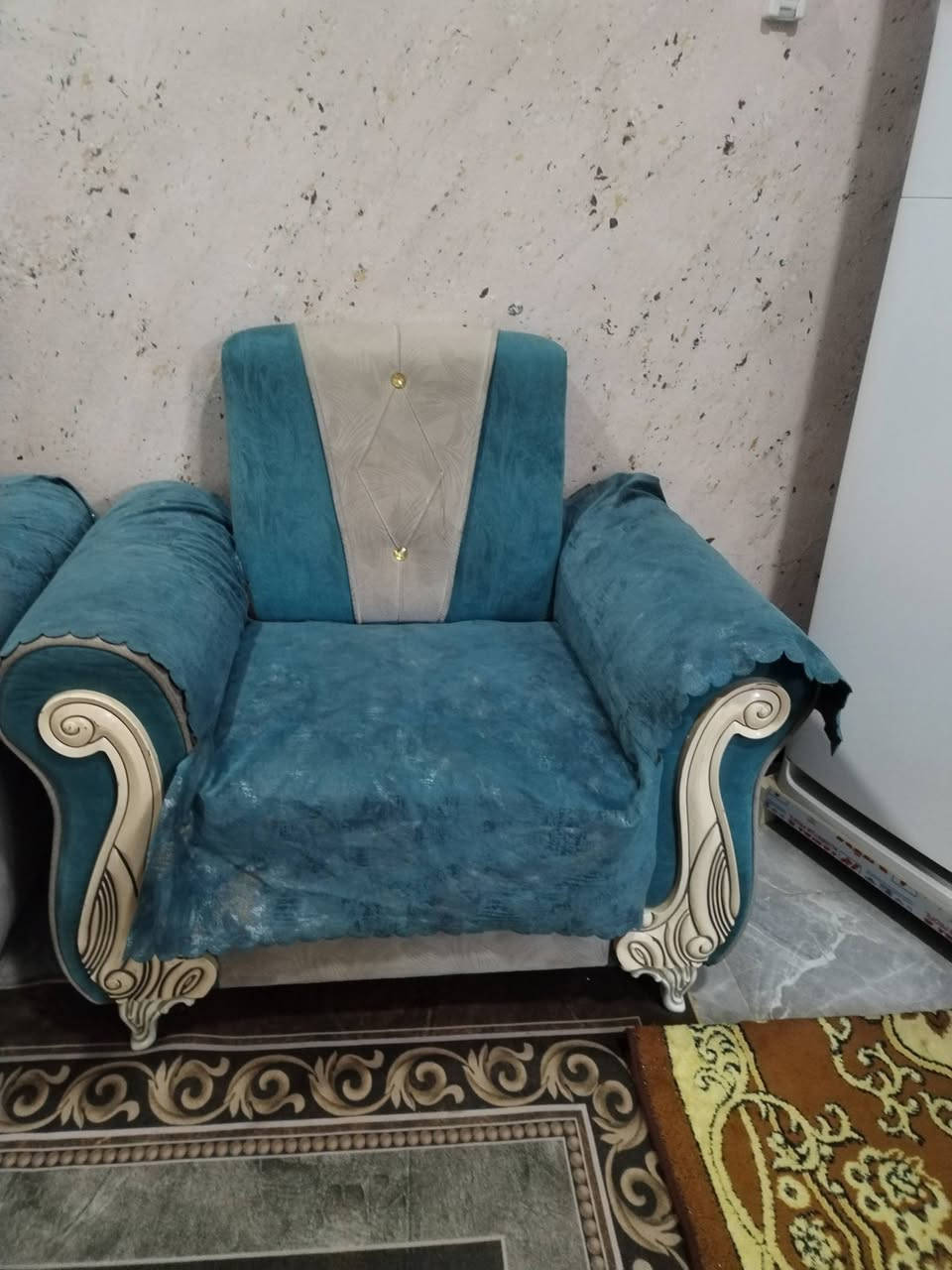 تخم مستعمل للبيع نظيف مع ٦ كوشات و١٠ مقاعد للاستفسار خاص


**إذا كنت صاحب هذا الإعلان وتريد حذفه لأي سبب، رجاءا أرسل رسالة إلى الدعم الفني**