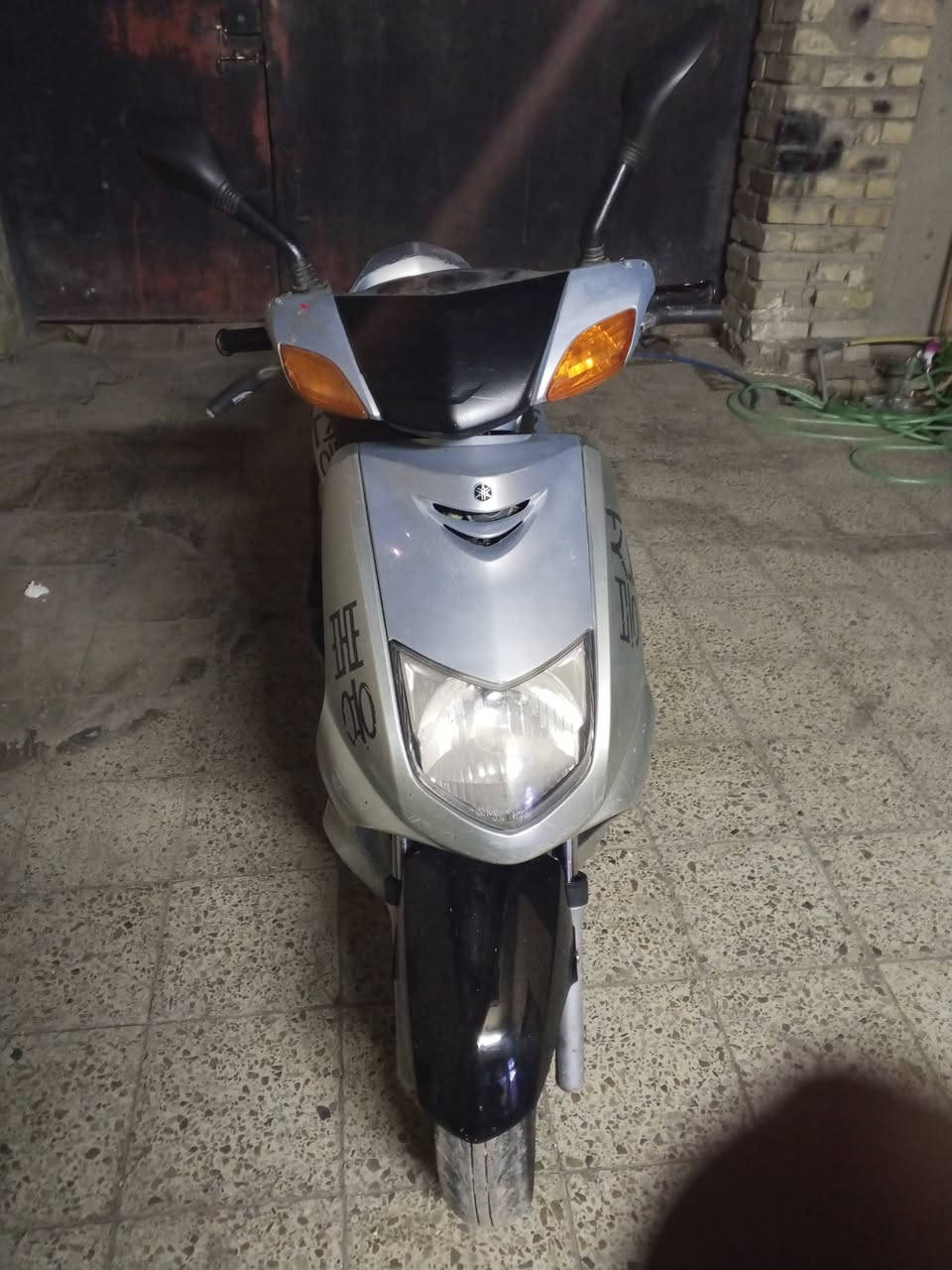 سلام عليكم سكنس نثية البيع الدراجه جاي امشي بيهه وطفت فجه ابيع طافي السعر 350بكاني بغداد الغزاليه متواجد وساب ***********
