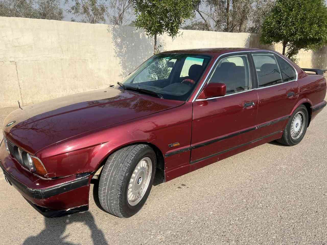 سلام عليكم
بي ام 525 للبيع او مراوس رقمه بغداد مكينه مفتوح 2.5 سياره كامله مابيه اي نقص بس صدر امامي تعبان تبريد شغال السعر 45 بيه مجال الاستفسار اكثر اتصل ***********
