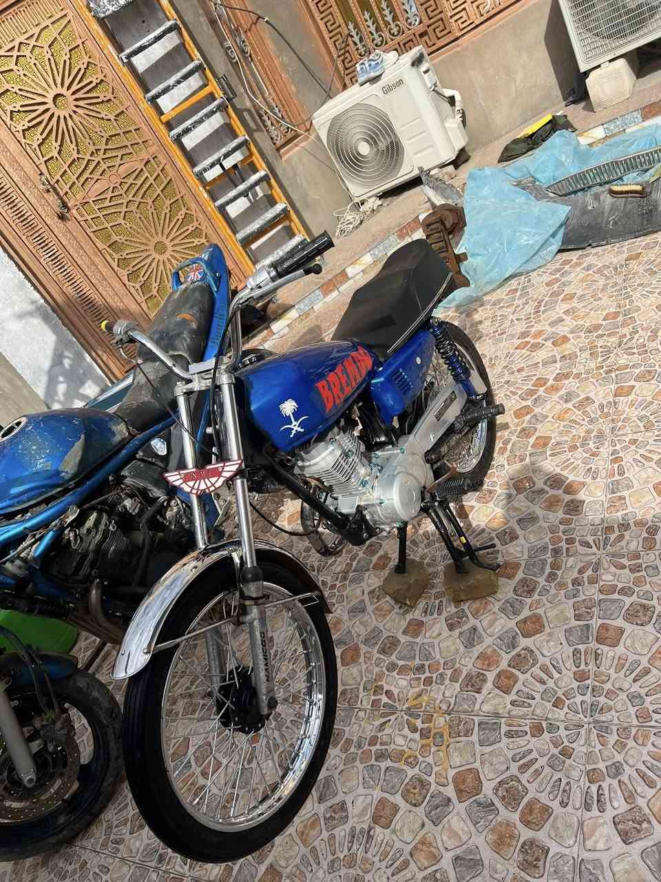 سلام عليكم دراجه ايراني نامه  اوراق مديل 2020 جاهزه دراجه اوراق اصولي شلعه ومعدل تخبل دراجه محرك نضيف مكفول من نضوح ومن صوت من دخنه كله مكفول ضفيره وباتري وياها سعر 800قفل مكاني بصره ابو الخصيب رقمي ***********
