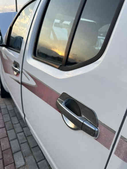 السلام عليكم 
نيسان نيفارا 
2013  
السعر ١٢٠ الاستفسار اكثر الاتصال***********
