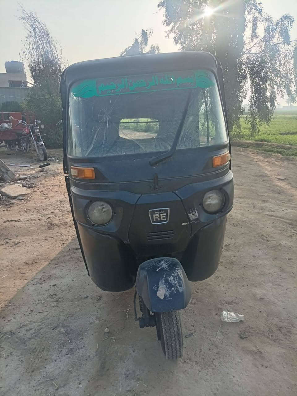 السلام عليكم اشتري جميع التكتك المتضرره والجاهزه والبيه خياس من 2015 الى2022 أوراق رقم بدون أوراق اهم شي باحاج مكفوله من سرقه وحلا ال وحرام دلاليه 300 جميع الحافظات *********** رمش
