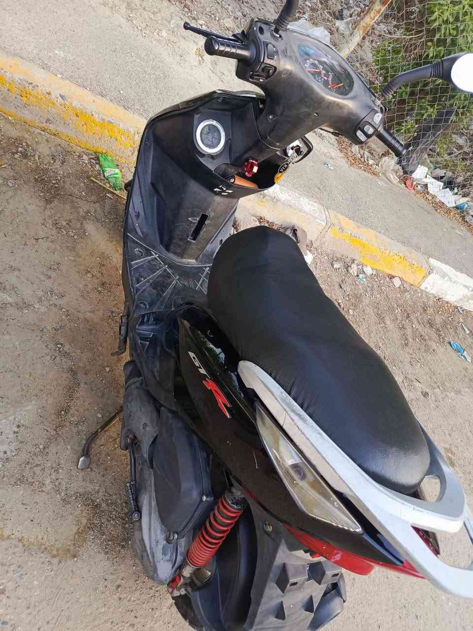 ثعلب 140 نضيفه كامله مكمله من كلشي  فقط الطوافه مال بنزين ما تشتغل بيع او مراوس  بيع 350 مراوس شعندك نزل


**إذا كنت صاحب هذا الإعلان وتريد حذفه لأي سبب، رجاءا أرسل رسالة إلى الدعم الفني**