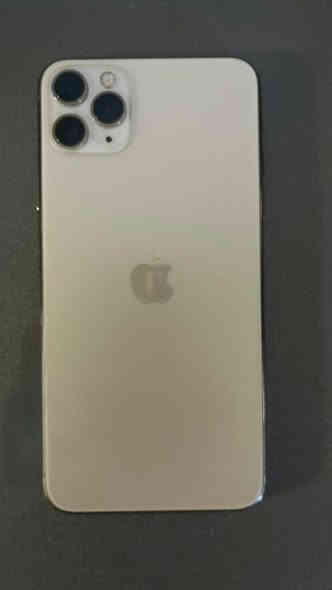 ايفون 11 برو ماكس للبيع
بطاريه 77
ذاكره 256
السعر 300 وبي مجال 
مبدل شاشه اصليه فيس ايدي شغال و3 خيارات
مكاني الرمادي 
للتواصل 
واتساب ***********
الرقم ***********
