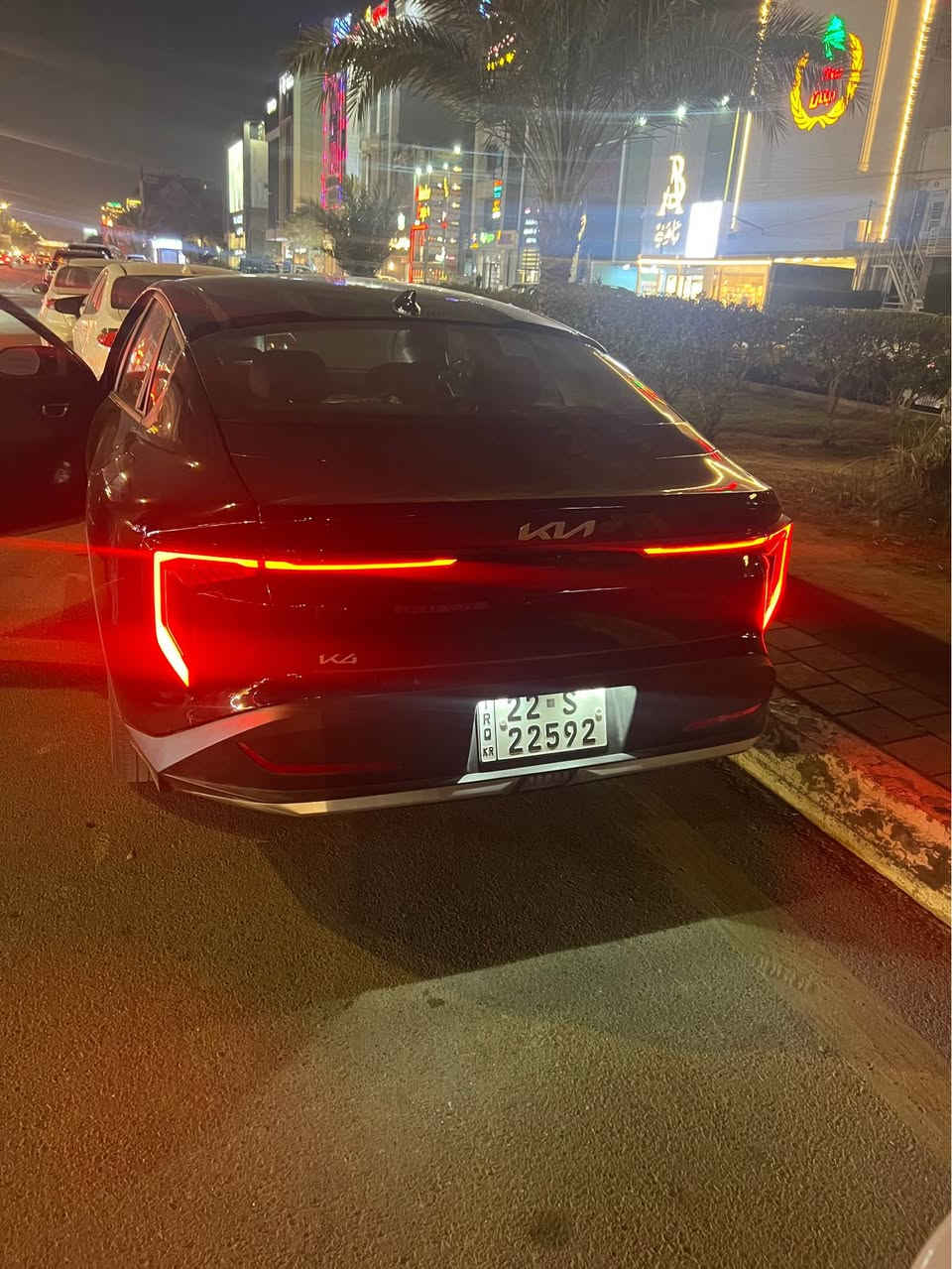 كيا K4 2025 

زيرو ماشيه 3000 فقط
بجم كبس بلاد 

بصمة   بصمة صندوك   بصمة ابواب   ثيمات

شاشة كبيرة متصلة   كامرا HD  فول حساسات

فول رادارات   بجم لد مع عدسات لايت زنون 

بكلايت لد  نفطه عمياء  ويل كب بلاد  منافذ شحن خلفية  
مودات قيادة   فول قيادة ذاتية   مانع انزلاق

اوتو هولد   انارة داخليه لمس  تبريد لمس 

سايد بريك بصمه  فول تحكمات ستيرن 

السياره عدة سبير كله جديد حادثها جدا بسيط منشور بالاعلان
السعر 173 ورقه 
مكانها بغداد صليخ ال 600
*********** بغداد, العراق
