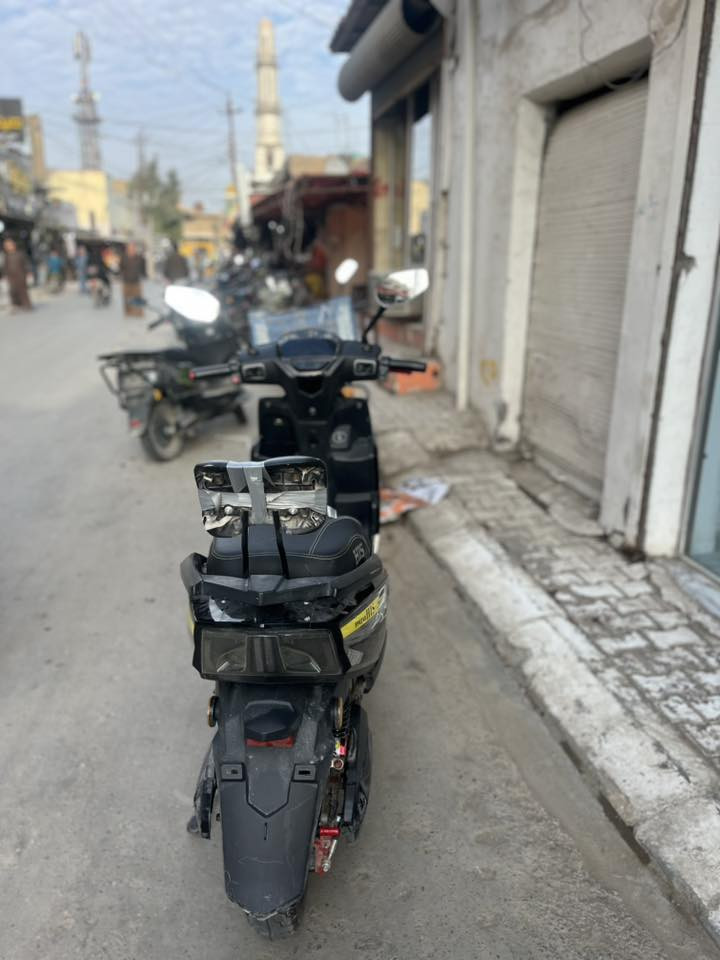 دراجة شحن سكنس 2025 نظيفة
بيها فقط هاي القطعة الأمامية ضايعه 
بطاريات خير من الله 
السعر :عل خاص 
أو اتصل :***********
المكان : بعقوبة بهرز
