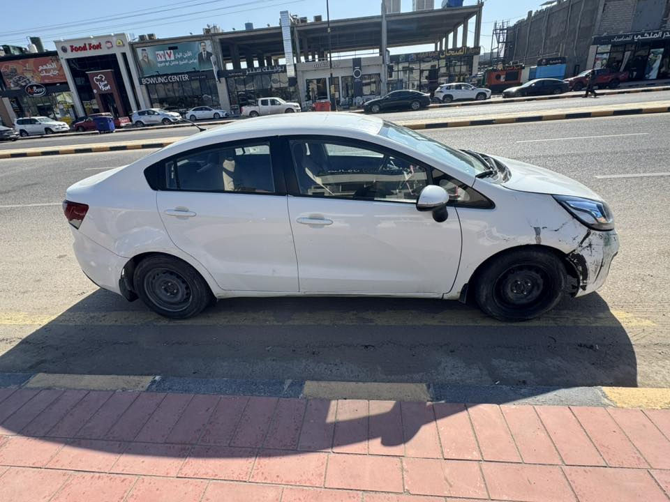 ريو ١٢ أربيل سنويه ساقطه بيها  بارد بجاملغ خلف السائق و الامامي جهة العبري سعرها ٧٣ وبيها مجال مكاني نجف (السنويه و الرقم معليه بيهن على المشتري ) *********** واتساب موجود
