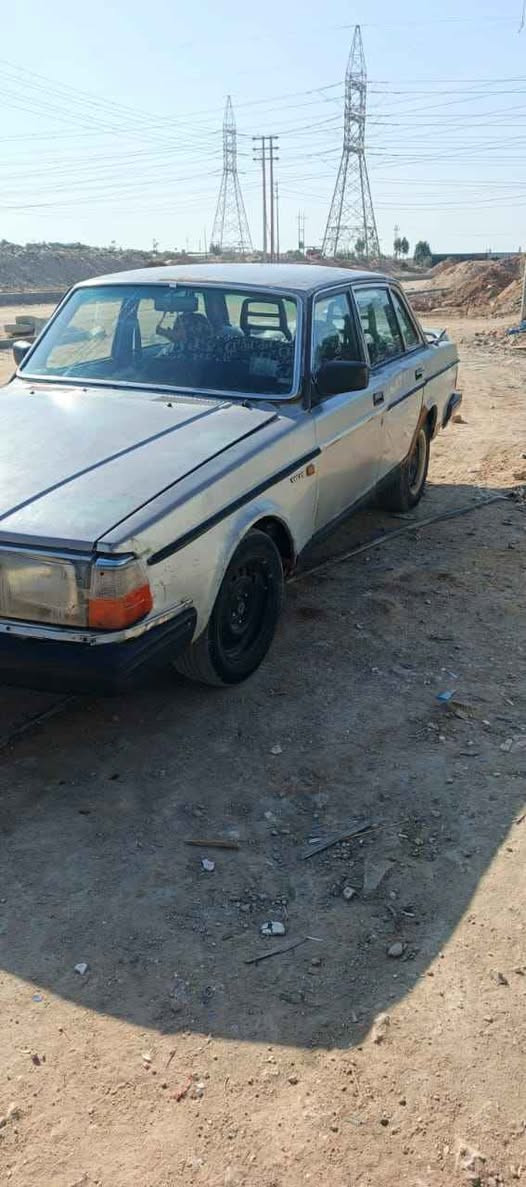 فولفول مديل 88 محرك بلادي كير حداديه كله مكفول سعره 23 وبيه مجال *********** النجف, العراق
