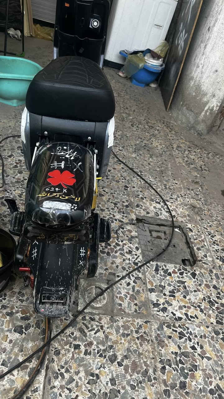 R9 موديل 26 بطاريات جديده وينلي خمس بطاريات صغار الدراجه بحاله نضيفه وماماشيه هواي العنوان الامين الثانيه مجمع ال400
***********
