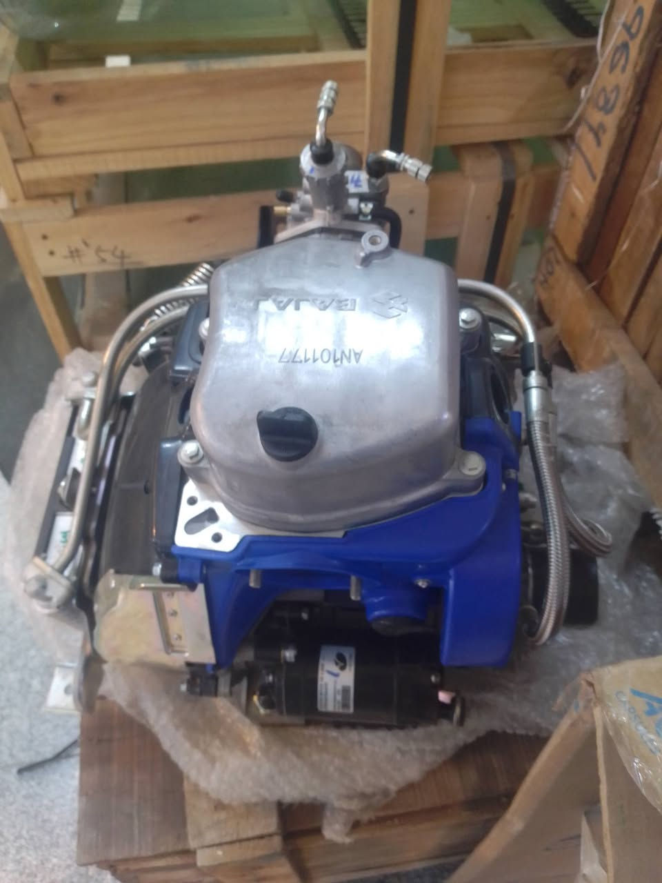 تعلن ورشة وسام الشمري التحوير كافة التكاتك بياجو اتول وتصليح كافة التكاتك باجاج تي في س عروضا مستمره يوجد لدينا تفصيخ بياجو تجفيت كامل 200الف تجفيت نصف 100الف شركة ضمان حقيقي تستلم وصل ضمان مدة سنة يوجد جميع المواد الحتياطية شركة هاي عروض مستمره خلي فقير يشتغل  ولماعنده على حسابي هواي عروض عدنه اذا اعدد لصبح ماخلص اخوتي أوقات عمل من ساعه 8صباحأ لحد 9مساء العنوان بغداد البياع مدخل شرطه الرابعه ورشة وسام الشمري *************************** واتساب مفتوح ماسنجر مفتوح اهلآبكم
