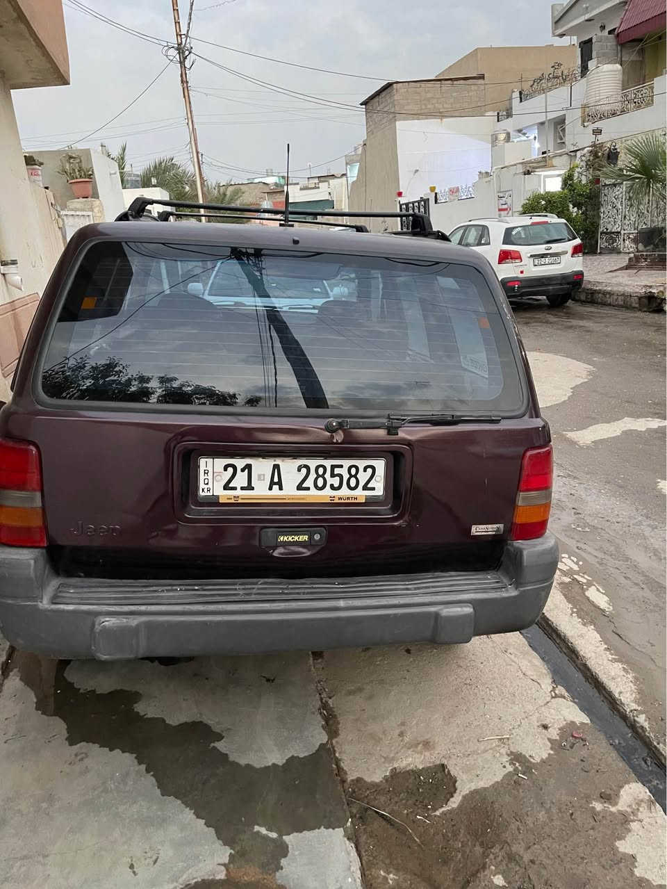 سلام علیکم 
جیب شیروکی مودیل 95 سەنەوی جدید لحد2029
*********** Singapore
