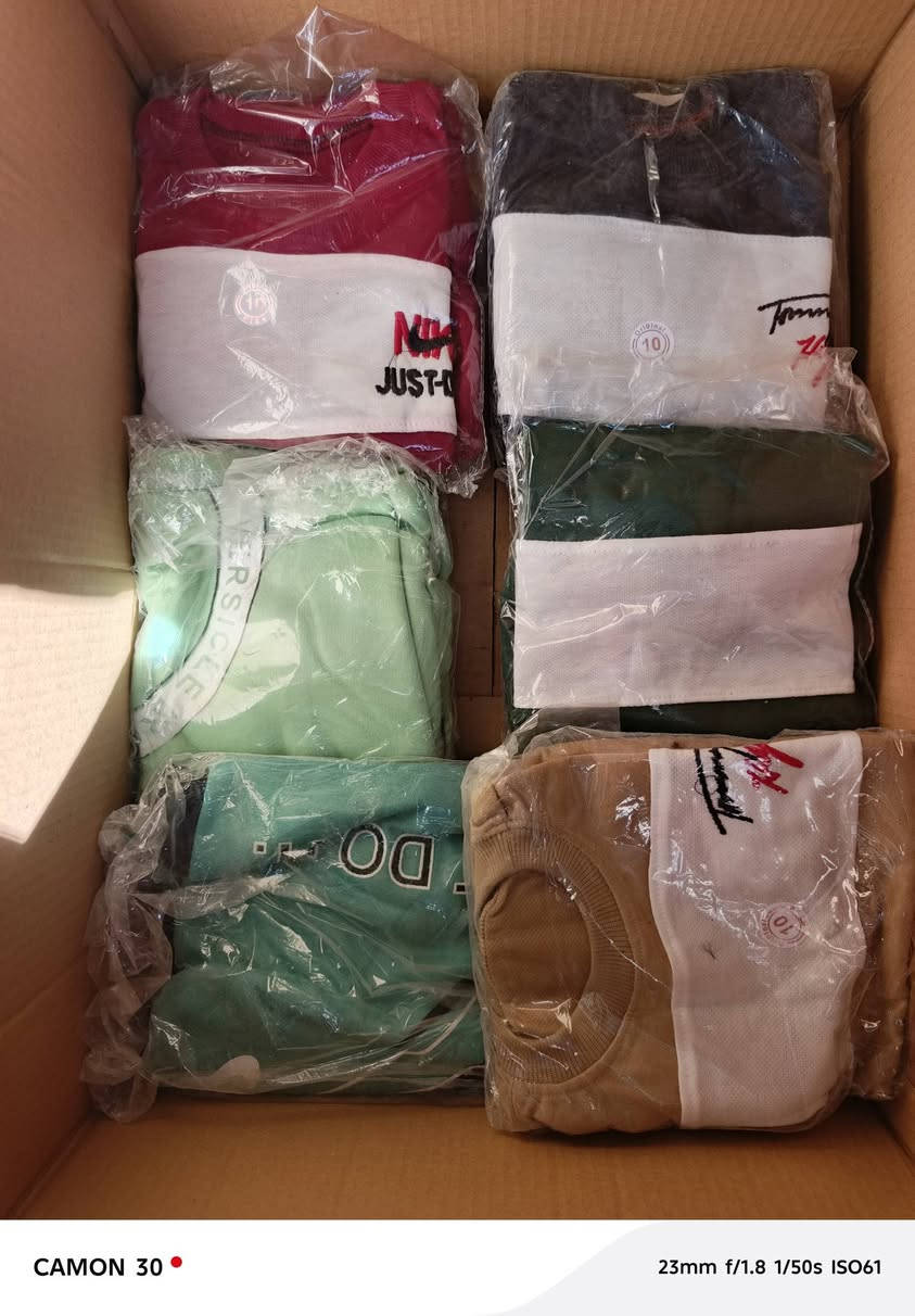 تصفيت محل
ملابس اطفال وشبابيه لبيع 
***********
