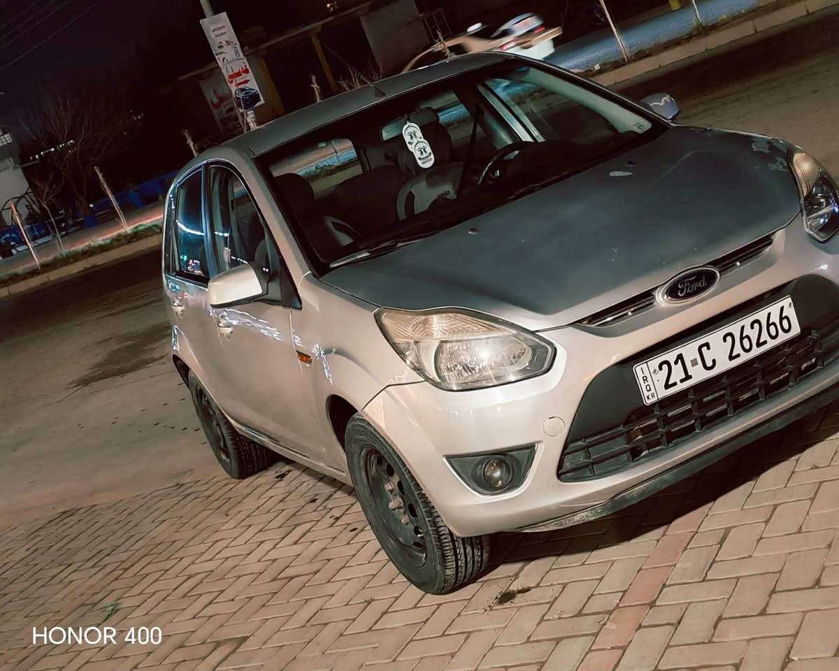 فۆرت فیگۆ 2013  سفری شەریکەی نیڤایە
سێ پارچە بۆیاخ تەنها قرچێکی بەسیتی هەیە شایەنی باس نییە
سەنەوی بەسەر چوە پلێتی تازەیە
بە شکڵێکی عام سەیارەکە ناو و دەری جوان و پاکە
چوار تایەی تازە
مەکینەی بەشەرت
گێڕەکەی تەپەیەکی تیایە  بەڵام کێشەی نییە هەر لەسەری بڕۆ پارەی گێڕەکەشم بڕیوە بۆ کڕیار
نرخی ٦۲ گەڵا خوار هەمو بازاڕە
***********
***********
ڤایبر و واتسئاپ لەسەر ئاسیاکەیە السليمانية, العراق
