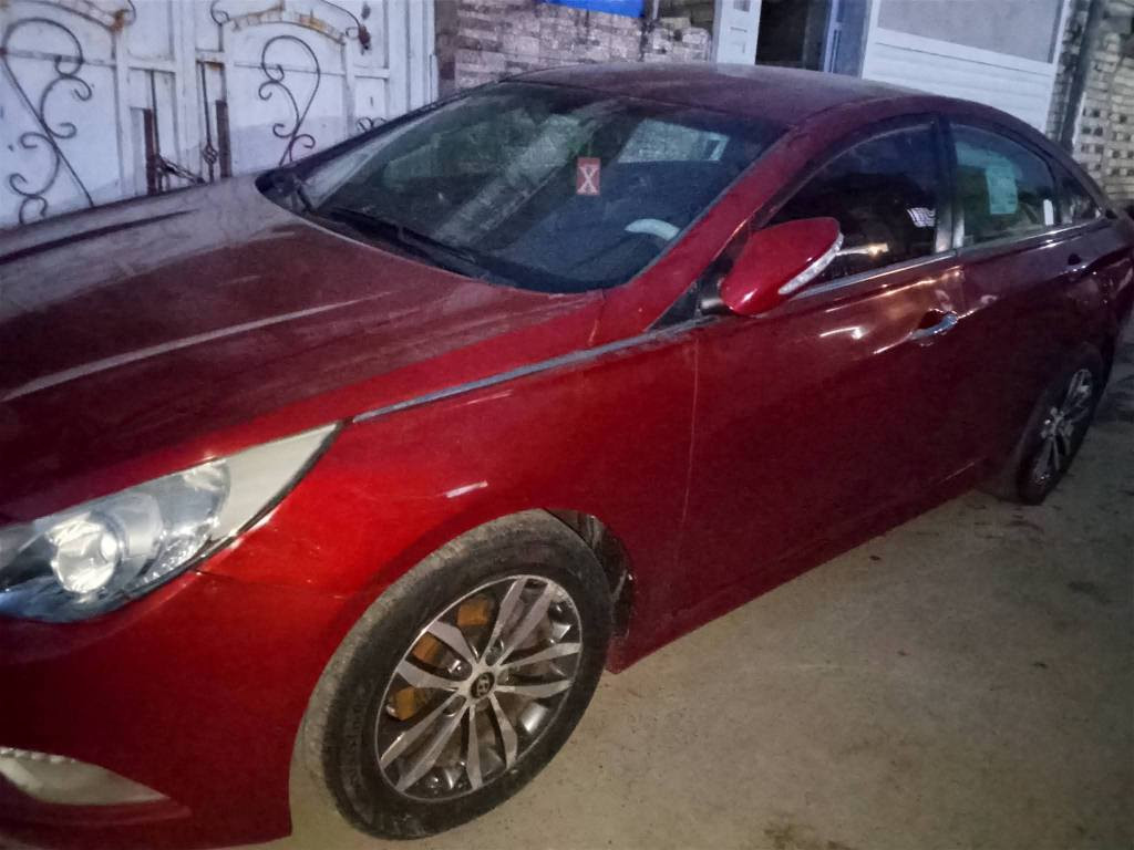 سوناته 2014
وارد امريكي 
محرك 2400جيداي كيرمكينه  كفاله حدادايه جاهزه تحويل مباشر 
بيه بنيد مبدل فقط
وصبغ مكانات السعر 82وبيها مجال رقم الهاتف***********
بغداد شعب بغداد, العراق
