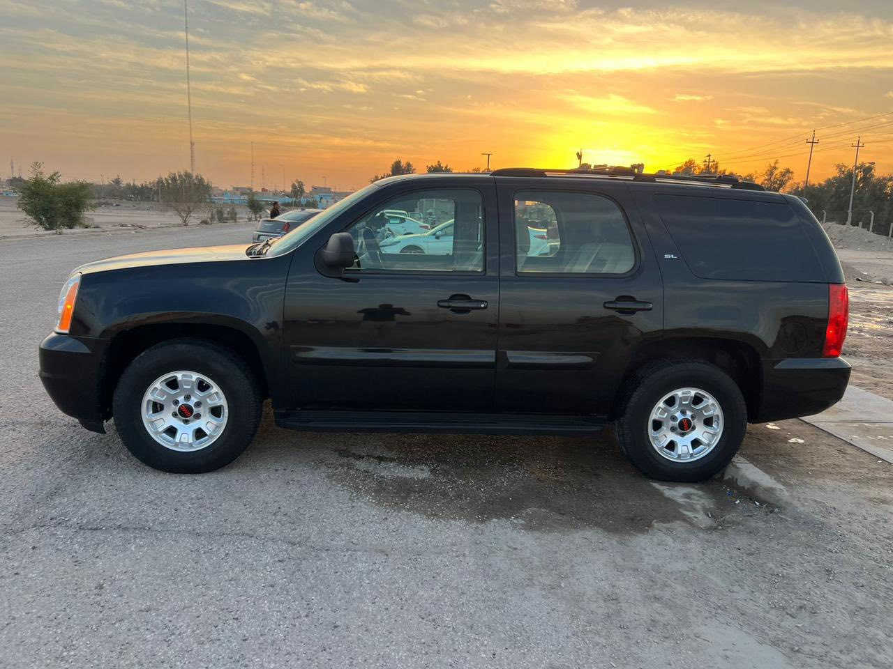 سلام عليكم جمسي ادوات ادوات موديل 2008 مكفولة كفالة عامة كير ومحرك وكلشي سيارة بعدة جديدة مكفولة من لكصة وصبغ سيارة متومة شرط حاسبة دندك كاملة سيارة من كلشي السعر95 وبيهة مجال مكاني بغداد رقم الهاتف ***********
