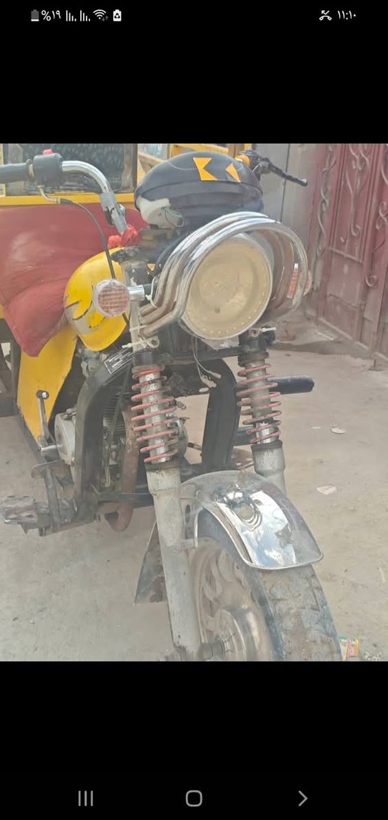 فرس أوراق 14. قضاء المدينة.  نضيفه . مكينه نشطه خرسه.  اكسن لطش. كهربائيات شغاله. سعر 1250. واحد وربع. بيه مجال قليل. ***********
